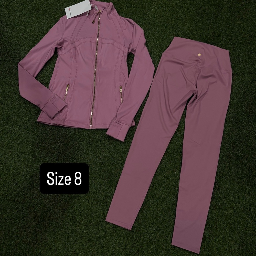Lululemon Set light purple